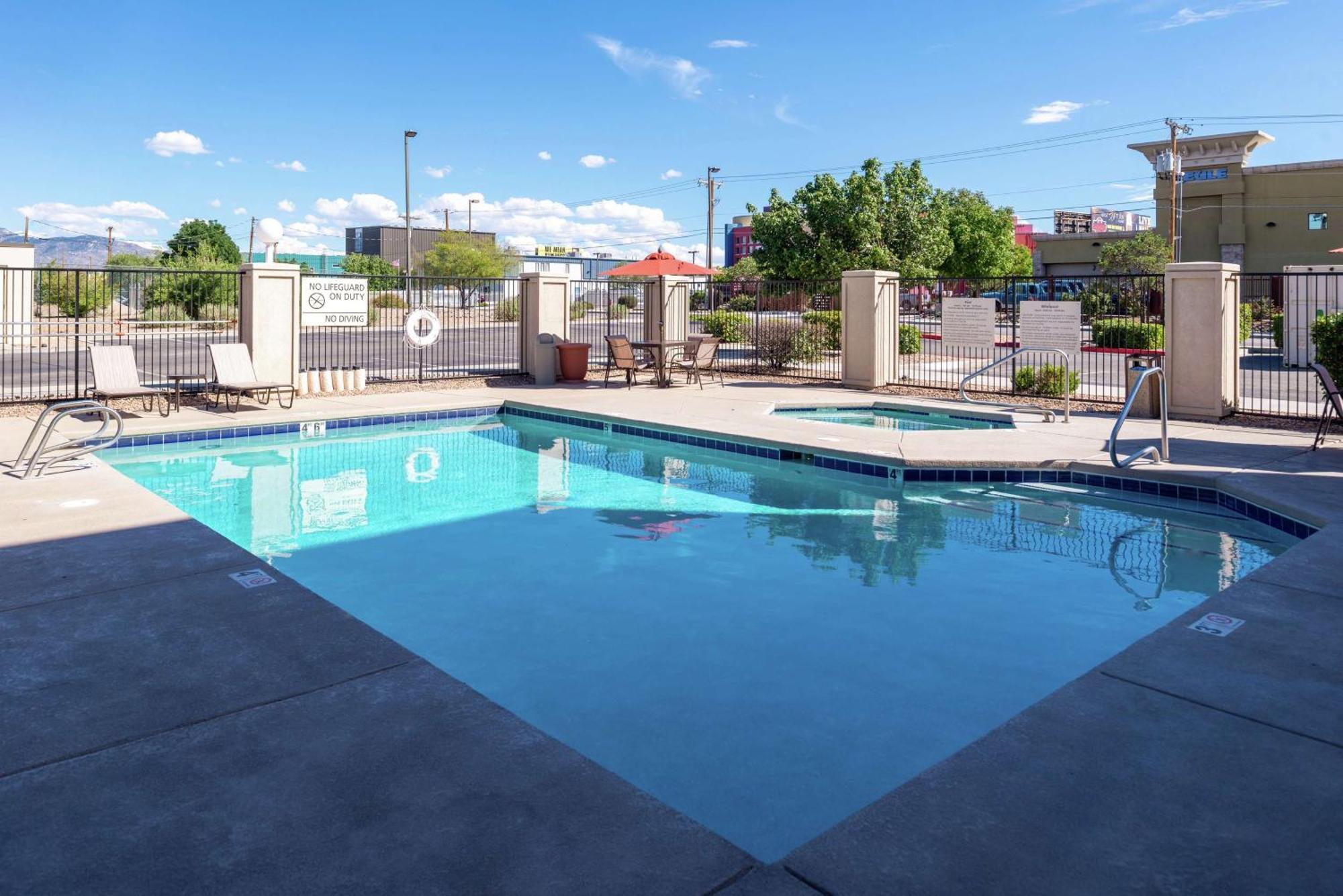 Hampton Inn Albuquerque - University/Midtown Bagian luar foto