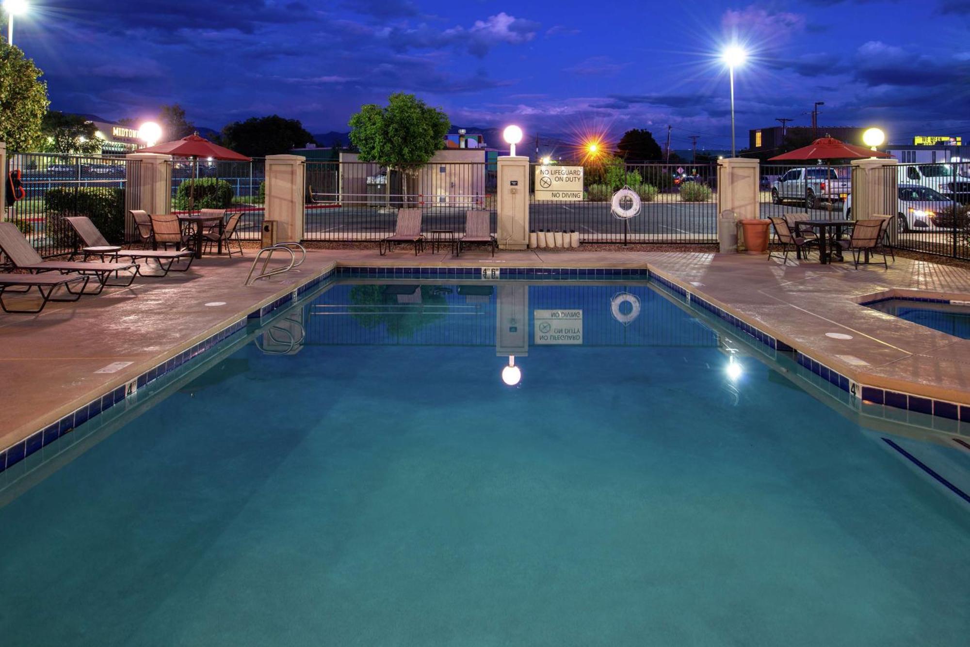 Hampton Inn Albuquerque - University/Midtown Bagian luar foto